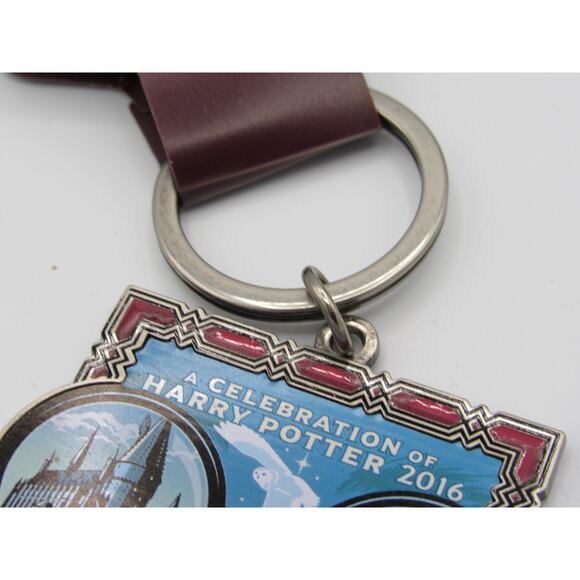 NEW Universal Studios Wizarding World Of Harry Potter Celebration 2016 Keychain - Picture 10 of 12